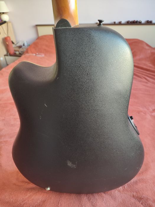 Електро-акустична китара Ovation by Applause