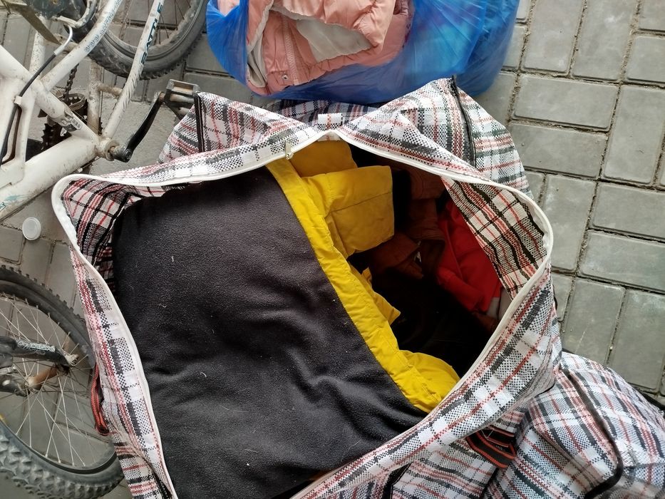 Отдам даром вещи.