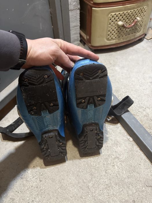 Ски обувки.