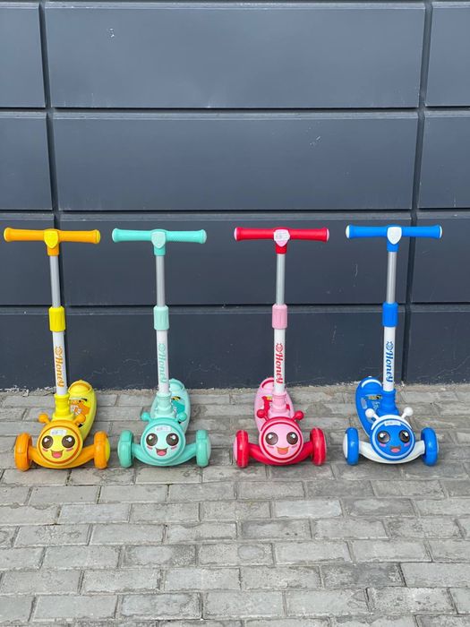 Самокат детский музикалный