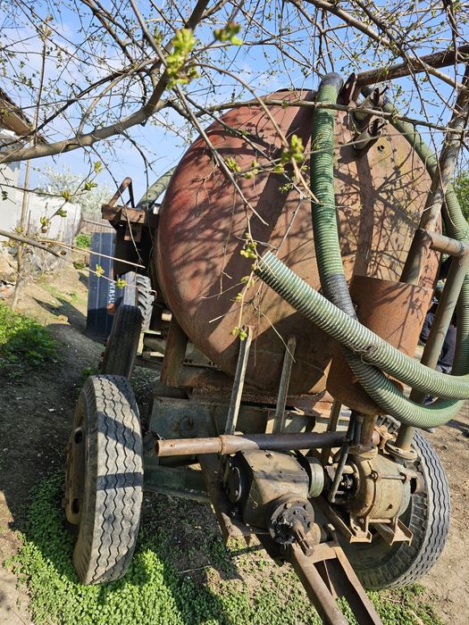 Cisterna 4300 l cu pompa de vid