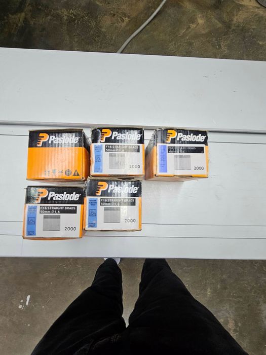 Пирони за пистолет