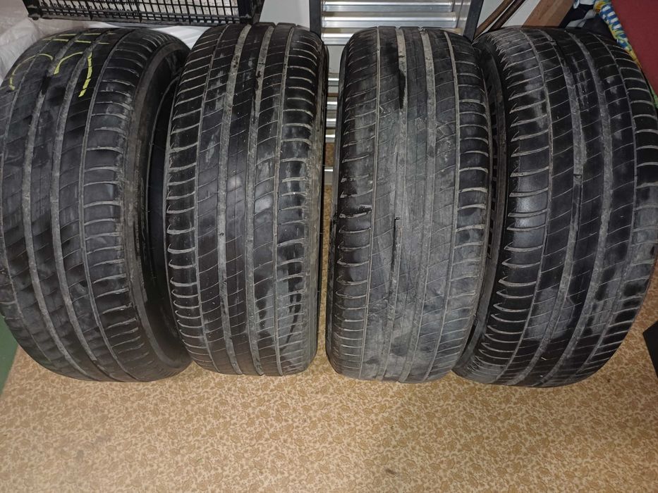 Комплект от 4 бр. летни гуми Michelin Primacy 3 с размер 215/55/17