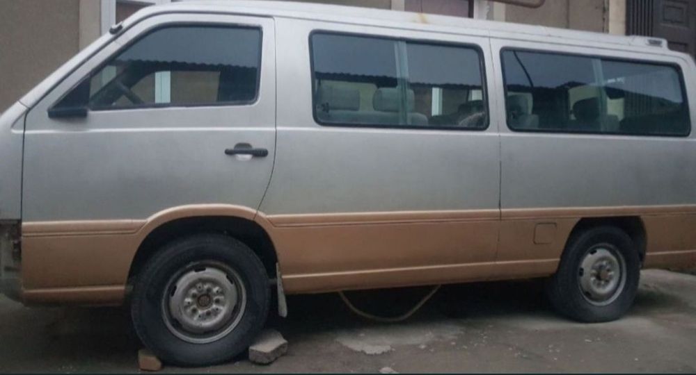 Истана микроавтобус кузов сотилади