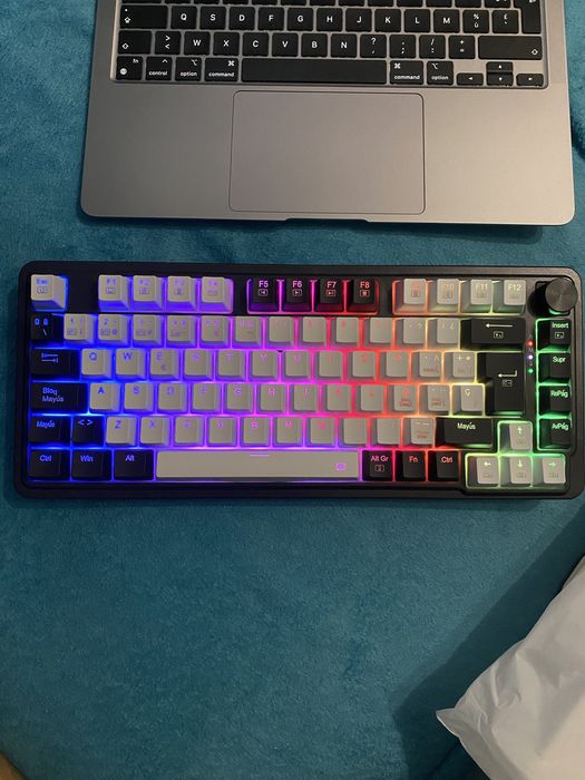 Tastatura Gaming Wireless Redragon Ucal Pro