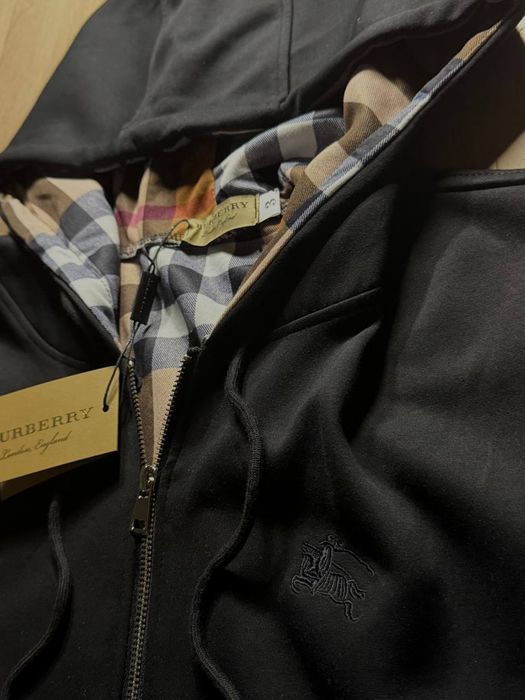 Burberry зипка весенняя