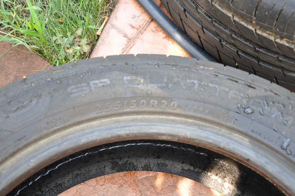 4 anvelope cauciucuri vara  Dunlop 255/50 R20 aproape noi