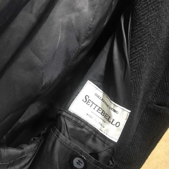 Пальто серого цвета производство Италия 100 процентов шерсть размер 60