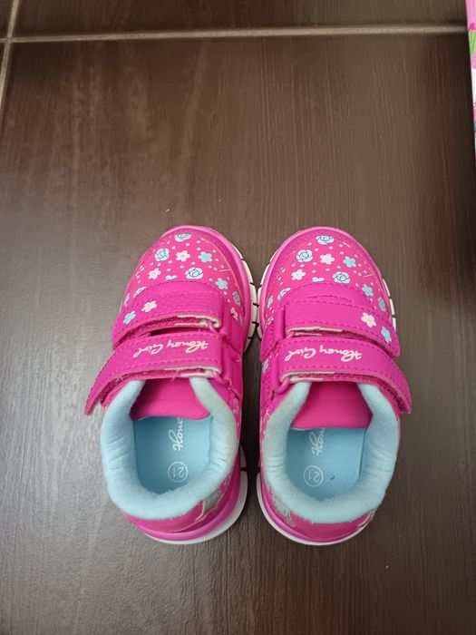 детские кроссовки для девочек