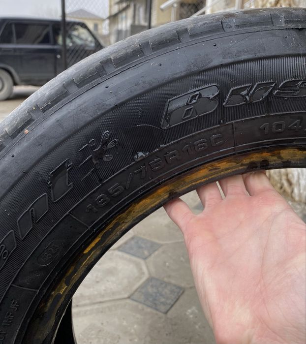 Продам шины 2 штуки