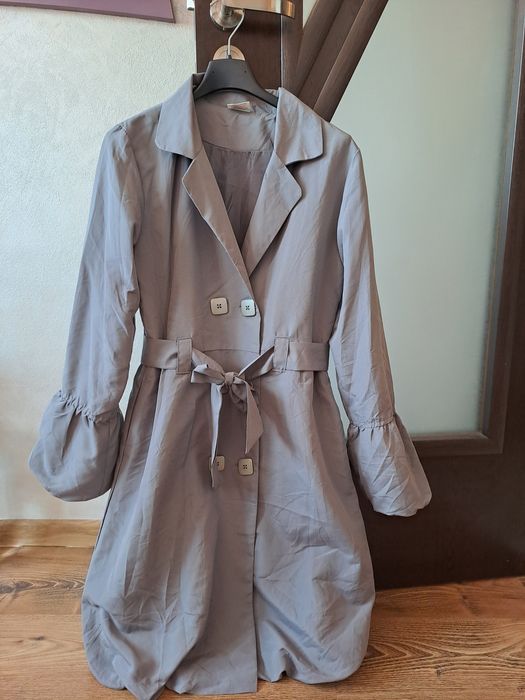 Ефектно дамско манто