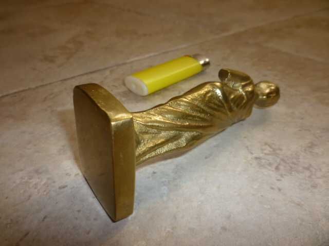 Бронзова Фигура Статуетка