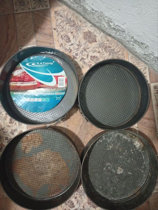 Табуретки , шторы покрывало