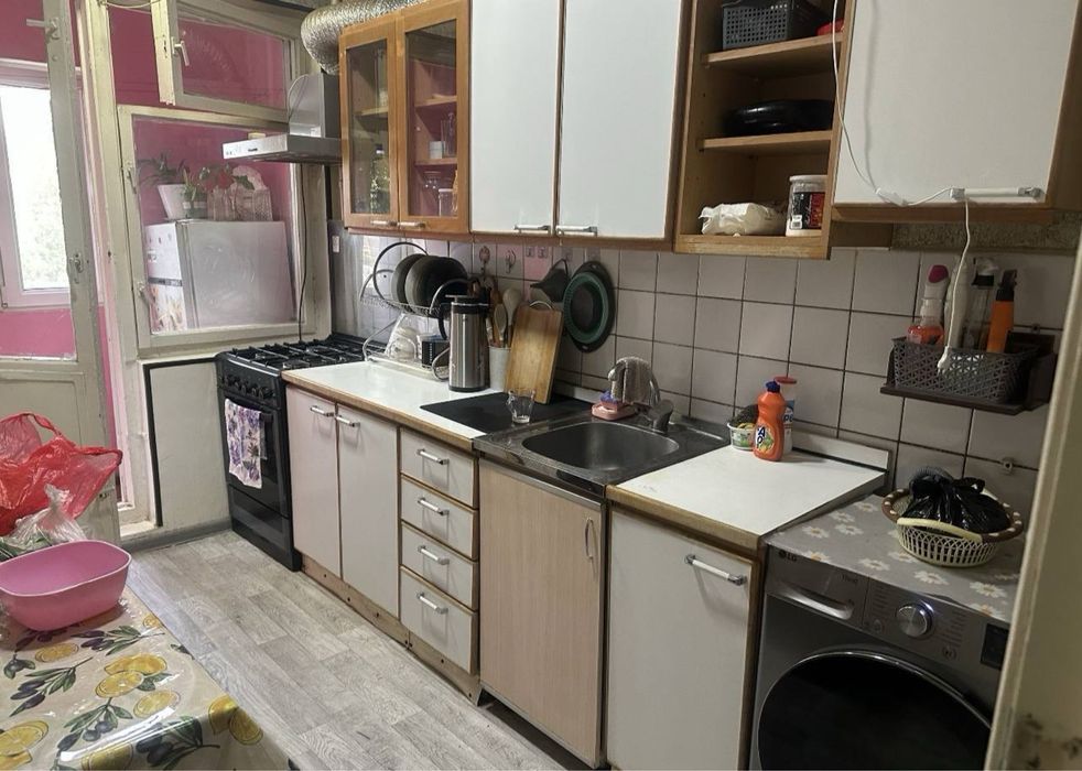 Мирабад Продаётса 3/3/9 Электроаппарат Срочна