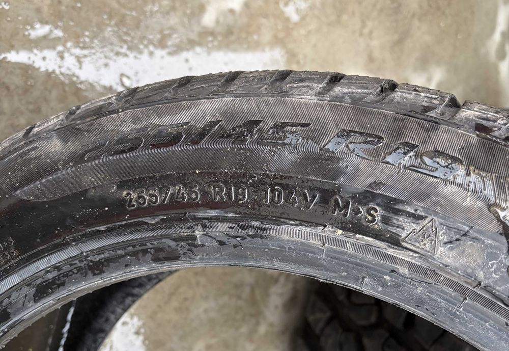 Pirelli 255/45R19- Stare foarte buna, livrare rapida, garantie!