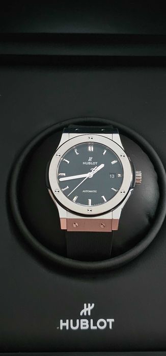 Чacы Нublot Classiс Fusiоn Тitаnium 42mm