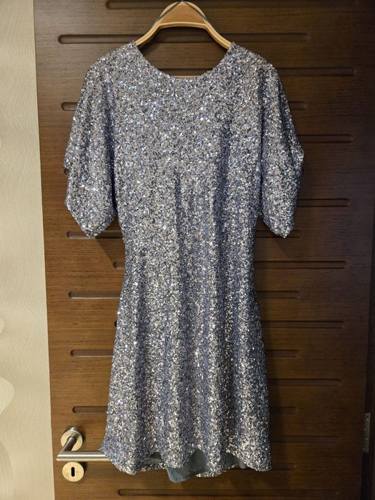Чисто нова рокля ZARA с пайети