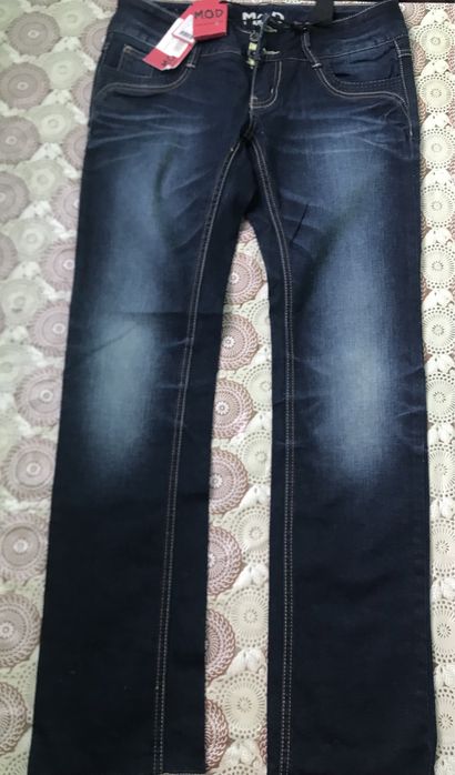 Продам новые джинсы