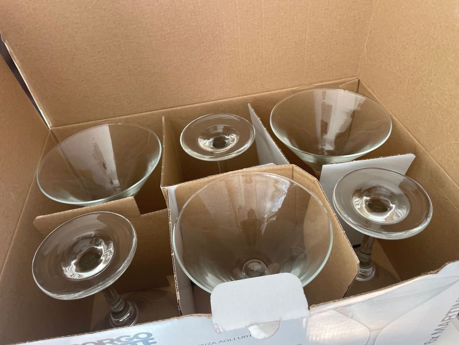 Чаши за мартини нови 6 бр в опаковка