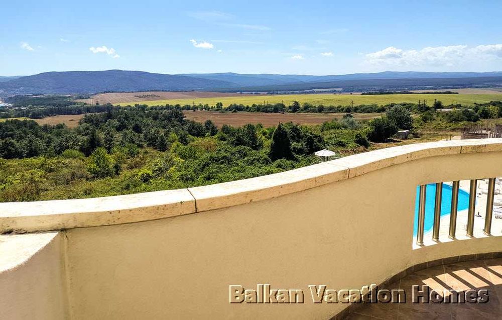 Двустаен апартамент с гледка море в Бяла