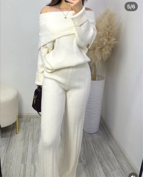 Одежда не новая но чистая.