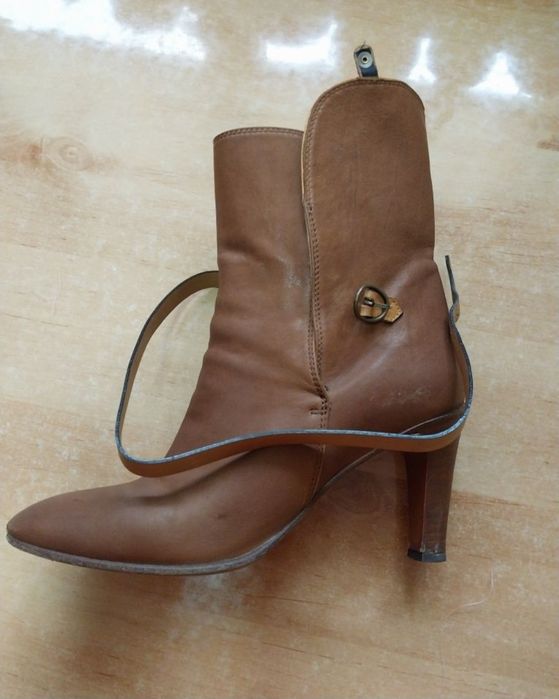 Женские кожаные сапожки