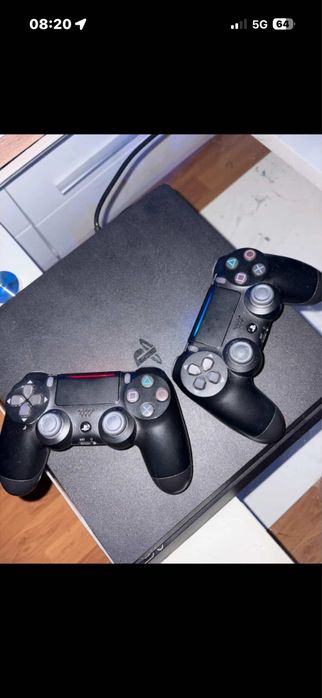 Ps 4 Slim 500Gb 2 controllers