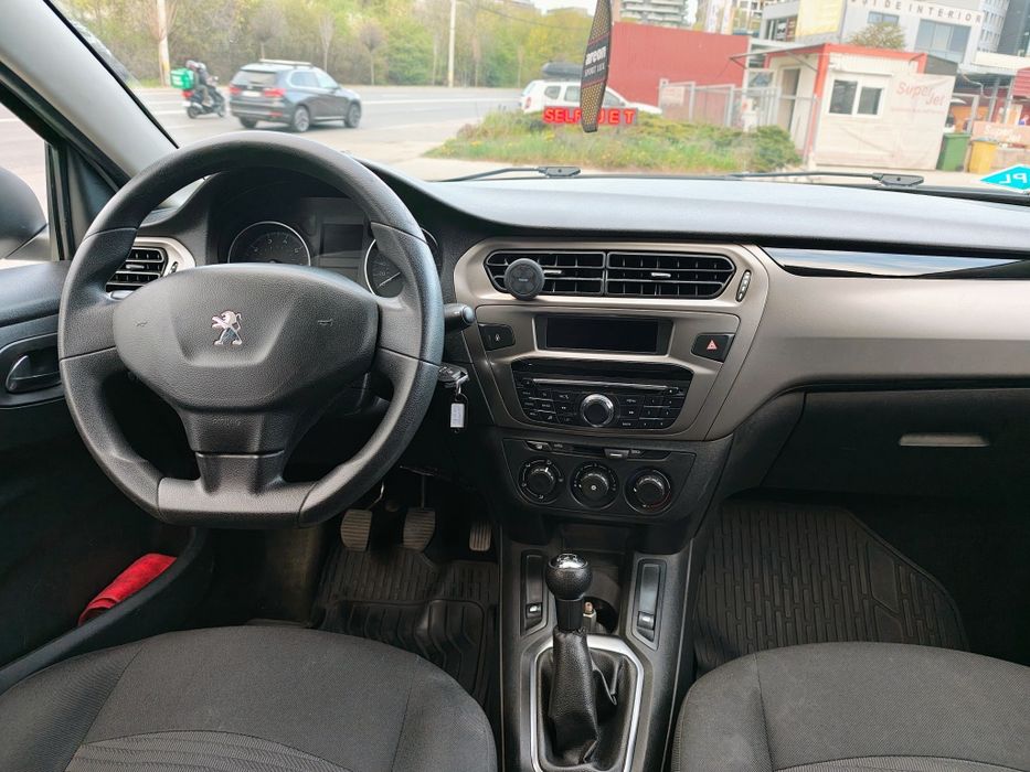Salut! Peugeot 301, an 2018, masina curata, ingrijita!
