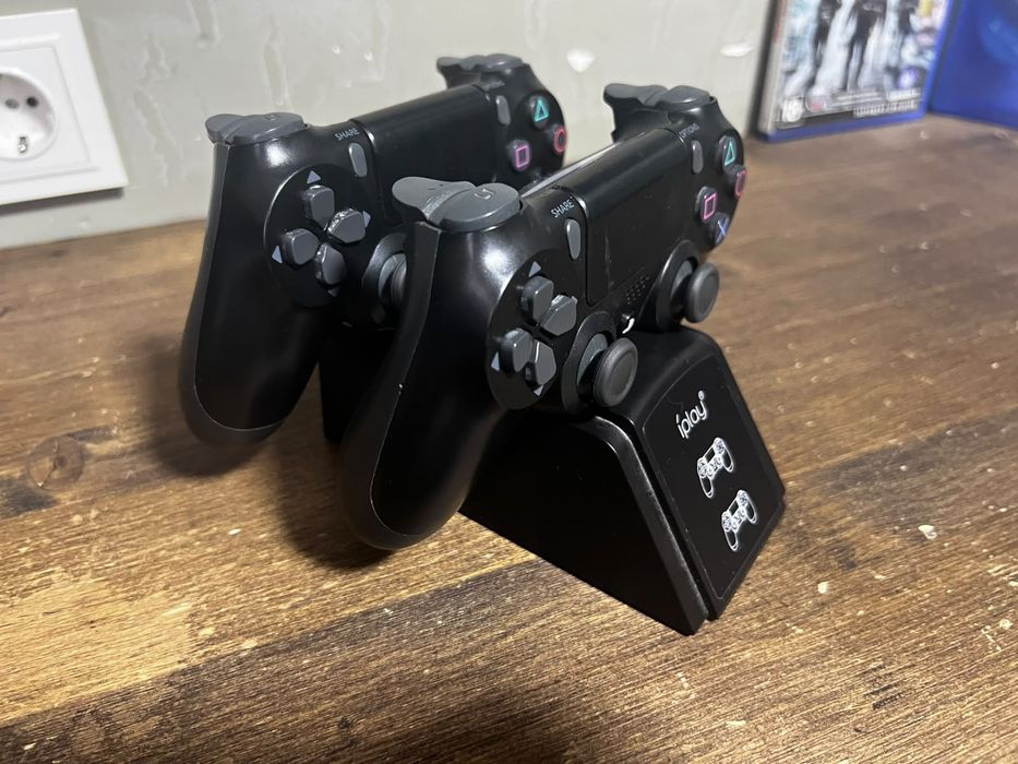 Продам Playstation 4