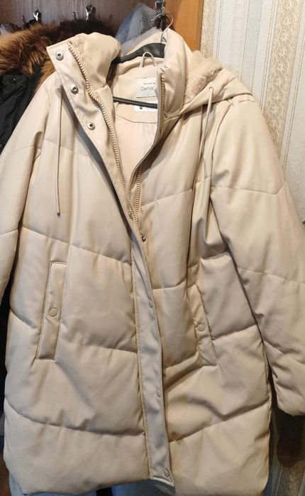Куртка димесезон с капюшоном