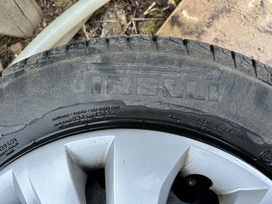 Шины в комплекте с дисками и колпаками