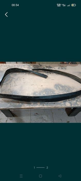 Продам эмблему Тойота Каролла 2011