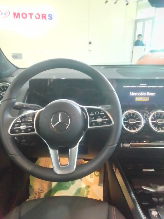 Mercedes Benz EQB 350