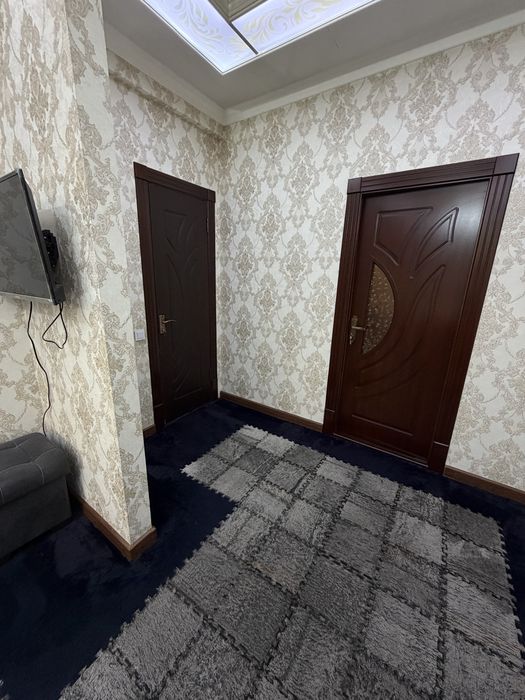 Uchaska 6 sotik kitib yashashga tayyor 4 ta xonasi bor barcha sharoitl
