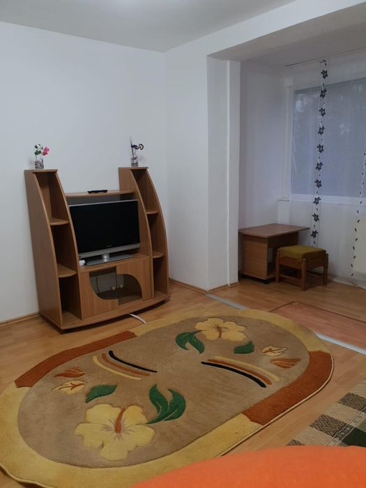 Închiriez apartament ultracentral