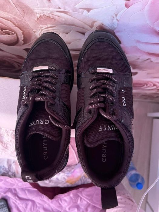 Оригинални CRUYFF маратонки