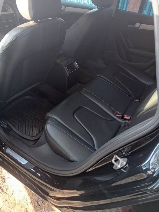 Vând Audi A 4  B 8 An  2011