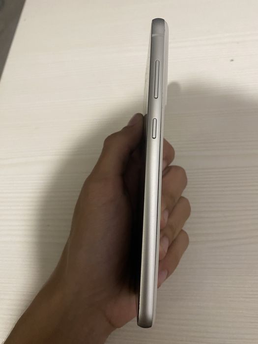 Samsung 21 FE 128 гб без коробки