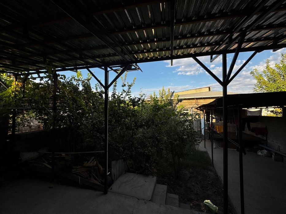 Quruvchi va Ishlab chiqarish uchun 12 sotix 22/30 m 2 taraflama ko'cha