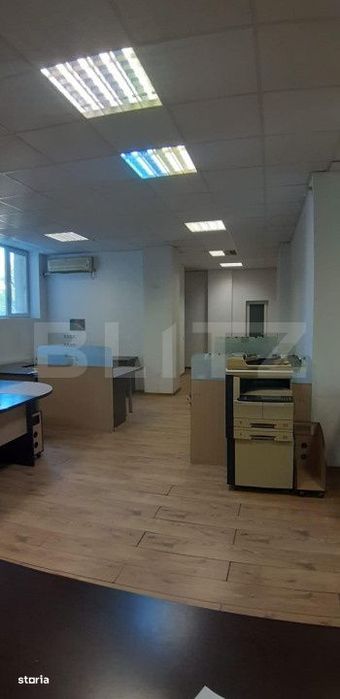 Spatiu prestari servicii, parter, strada principala, 220 mp, Obcini
