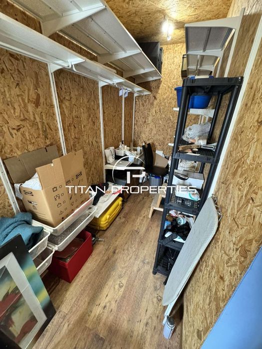 Тристаен апартамент в ж.к Възраждане