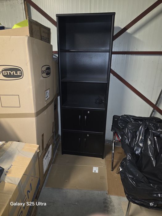 Офис шкафове и столове