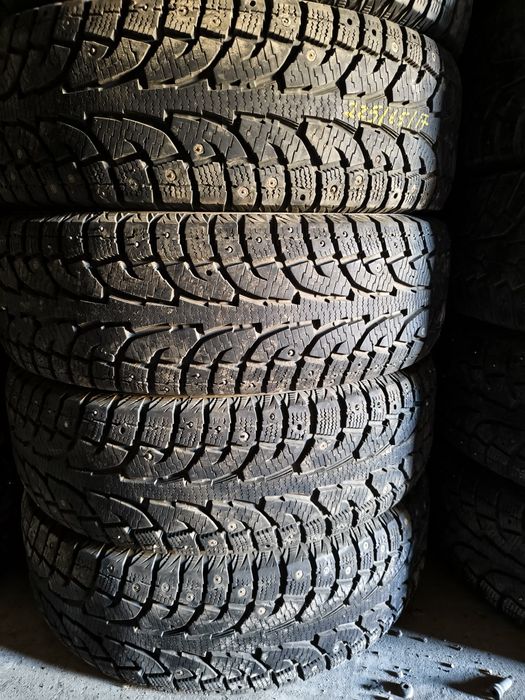 Продам зимние шины 225/65/17