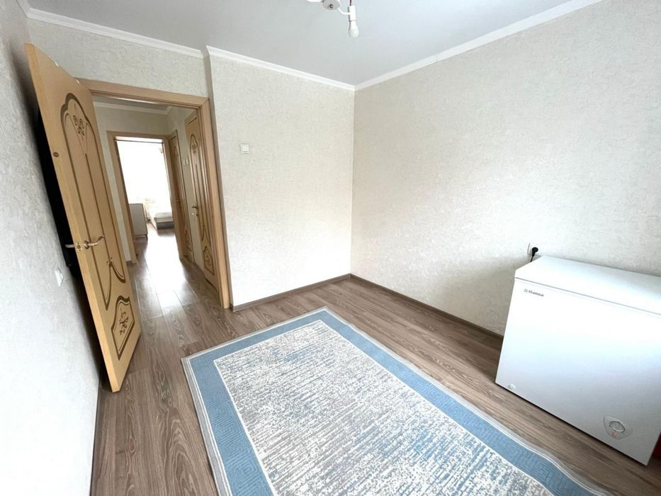 продам 3 комнатную квартиру