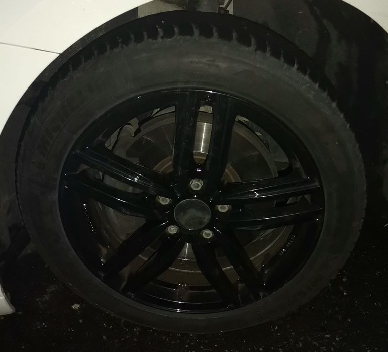 Vând sau schimb Roti(5 Jante/cauciucuri iarna)205/50 R17