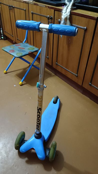 Продам самокат детский