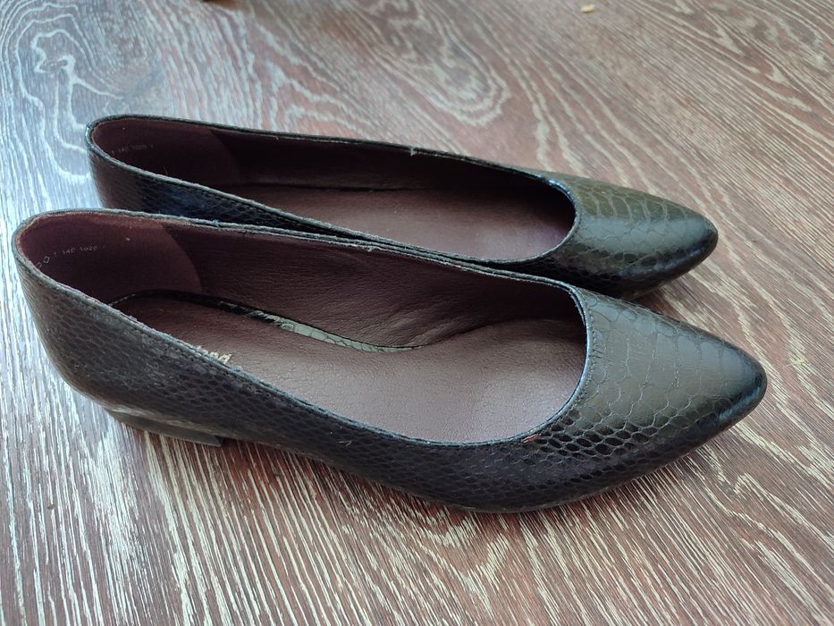 Продам туфли(балетки). Обувь