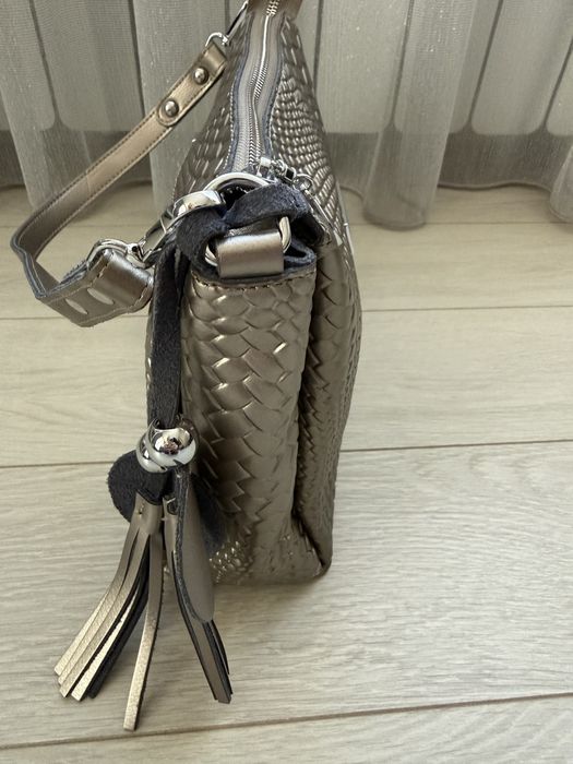 Малка чанта от естествена кожа