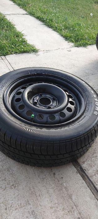 Vand roata de rezerva 175/65/14 noua