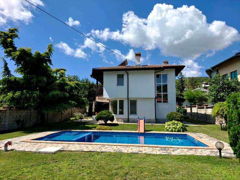 Продава се Къща в Балчик - 150 кв.м за 2600 €/кв.м - Снимка #1